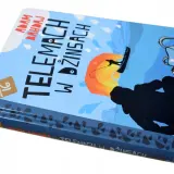 Recenzja książki "Telemach w dżinsach" Adama Bahdaja. Okładka przedstawia kajakarza na tle zachodzącego słońca.